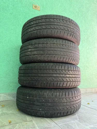 04 Pneus 205/60/15 Hankook Optimo Semi Novos