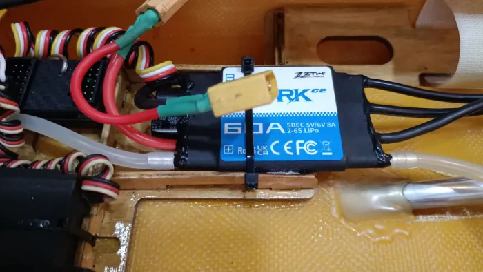 Lancha RC controle remoto brushless 