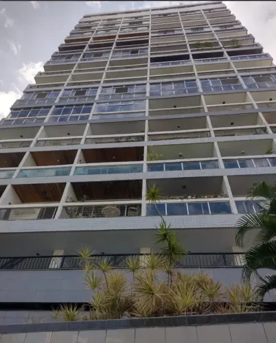 OPORTUNIDADE INCRIVEL!!! APARTAMENTO AMPLO 140M² 3 QUARTOS 2 SUITES BEM LOCALIZADO EM BOA