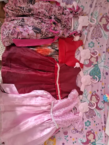 Lote vestido de festa menina.