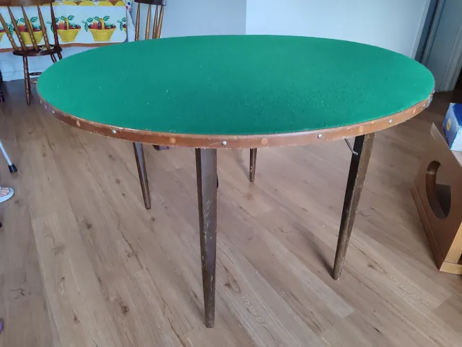 Mesa redonda baralho