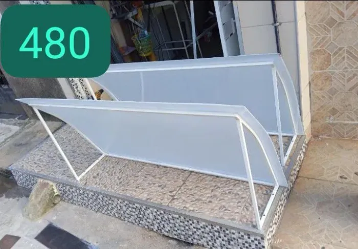 Toldo de policarbonato na medida de 1,50 por 1 m