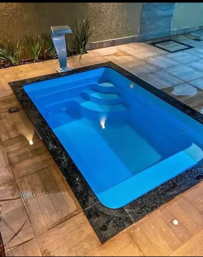 Piscina de fibra