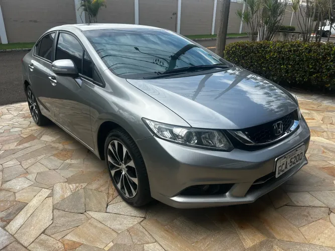 Honda Civic Sedan LXR 2.0 Flexone 16V Aut. 4P 2016