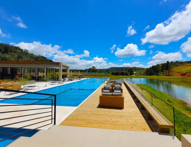 Terreno à venda com 300m² com libda vista - Estrela do Lago