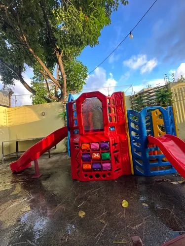PLAYGROUND PARA CRIANÇAS BRINCAREM 