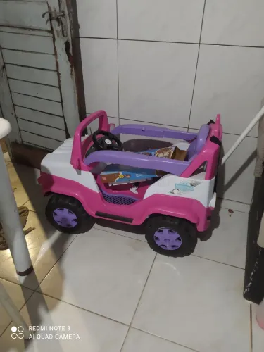 Vendo esse lindo jeep infantil