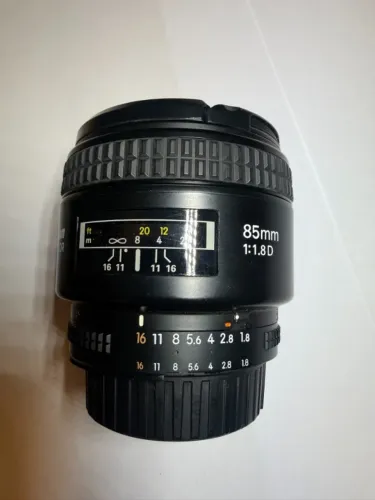 Nikon AF Nikkor 85mm f/1.8D - Excelente Estado - Sem Fungos
