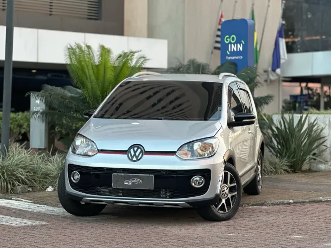 Volkswagen Up! Cross 1.0 TSI Total Flex 12V 5P 2016