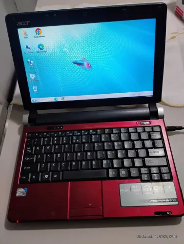 Acer Aspire one 10.1 led (com marcas de uso)