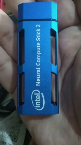 Intel Neural Compute Stick 2 (NCS 2)