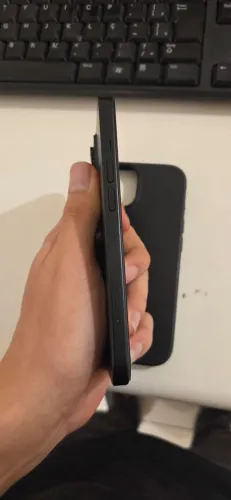 iPhone 15 normal vai com caixa