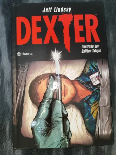 Dexter hq em capa dura 