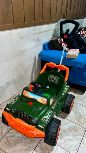 Vende- se Carrinho de Passeio seminovo