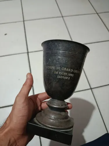 Raridade! Troféu Automobilístico Francês De 1963 (Jaguar E) banhado a prata