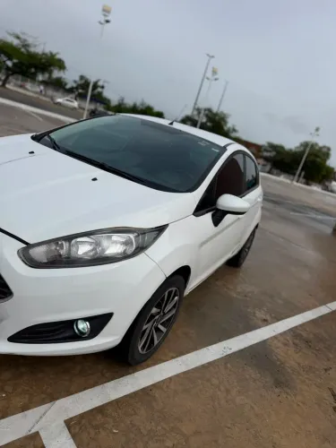 Ford Fiesta 1.5 16V Flex Mec. 5P 2015