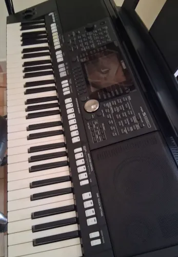 Teclado s950 yamaha