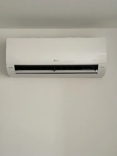 AR CONDICIONADO LG INVERTER 9 btu