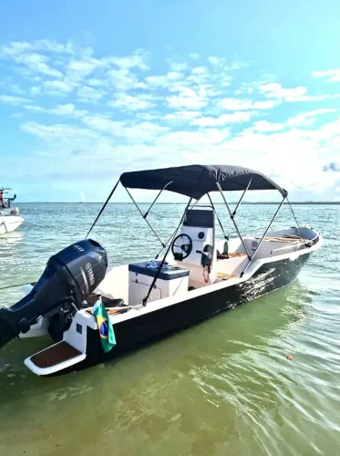 Barco de pesca ou passeio 6,5 x 1,75 de boca completa Fiberglass + Motor  Mercury 60 Hp 4T