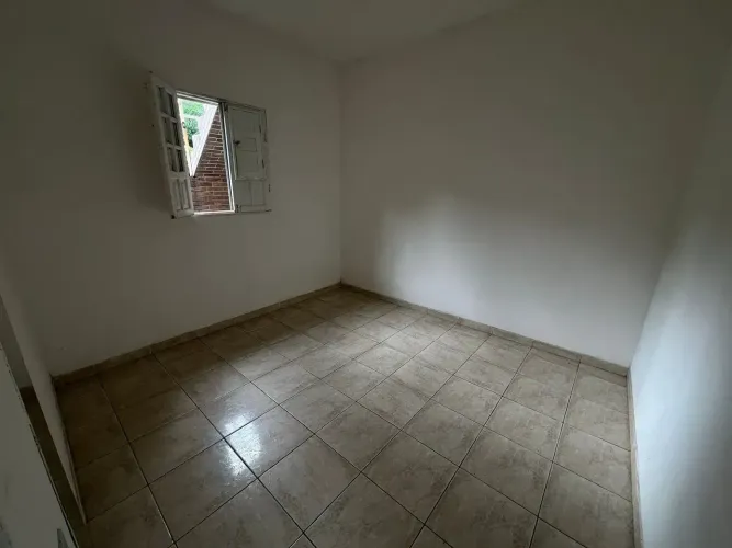 Casa 2 quartos - Jacarecica