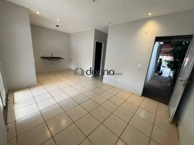 Casa residencial para aluguel no Recreio dos Bandeirantes (Uberaba/MG) | 2 quartos e 2 vag