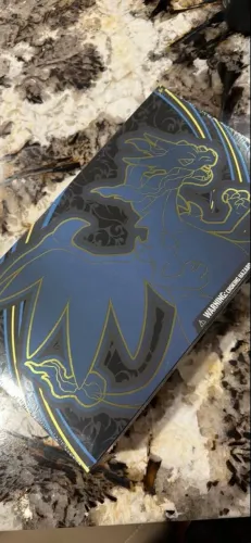 Ultra Premium Box - Mega Charizard X ex Lacrada Pokémon TCG
