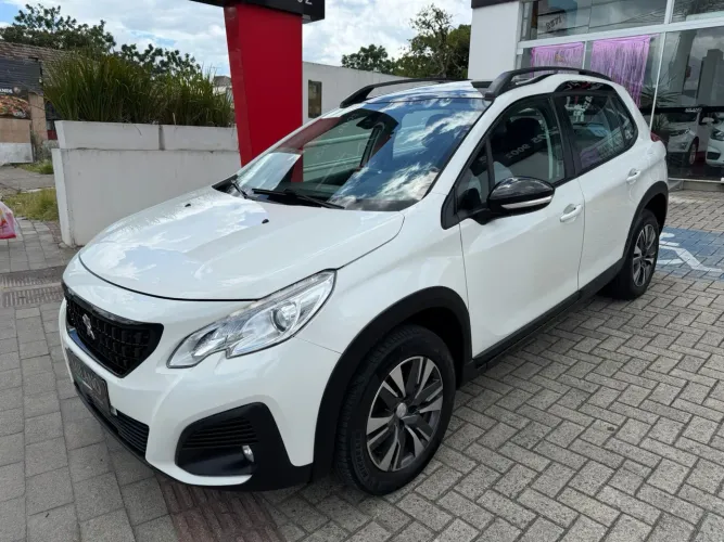 Peugeot 2008 GT 1.0 TURBO 200 5P AUT. 2021