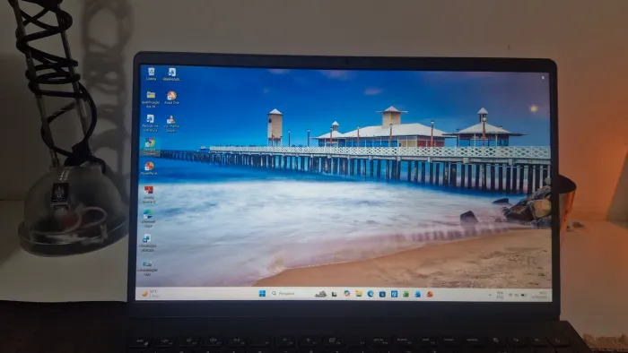 Notebook Dell. I5, 12° geração, 16 gb de ram, SSD 1 TERA, 15' 64 bits R$ 3.400,00 no pix.