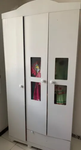Guarda-roupa infantil 