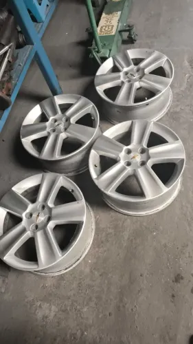 Rodas 17 com pneu