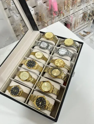 Relógio + Maleta por R$ 1.300,00