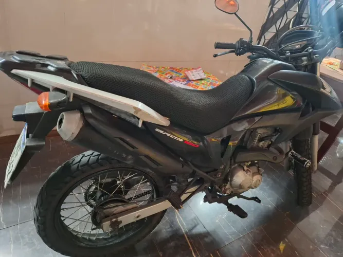 Vende-se Honda Bros 2016