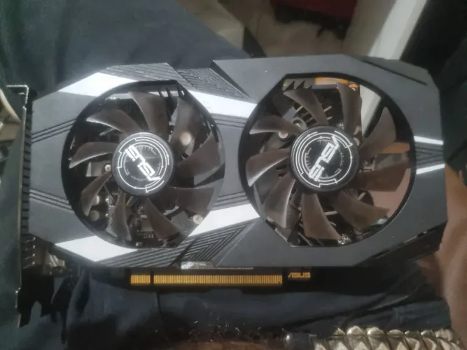 Placa de Vídeo Ge Force GTX 1650 ASUS 