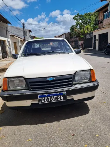 Chevrolet Monza GL 1.8 Efi/ SL/ L/ 650/barc. 2e4p (álcool) 1987