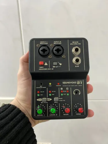 Mesa Som Interface de Áudio Soundvoice Delphi-01