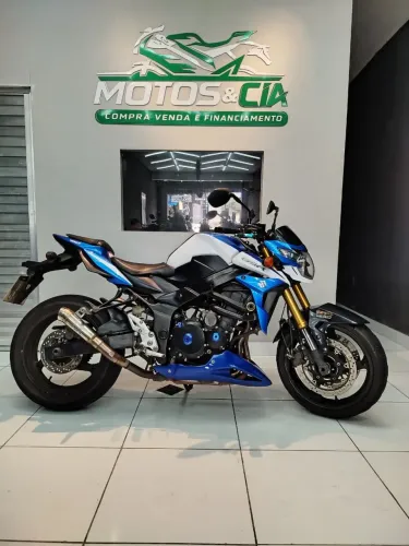 GSR 750 4 cilindros nova