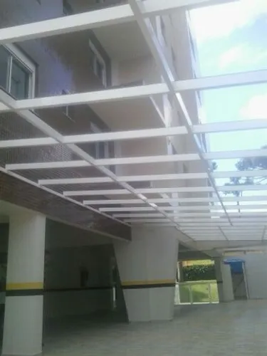 Telhado ou Cobertura de Vidro e Policarbonato