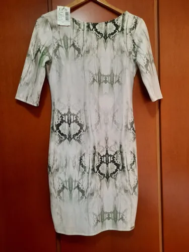 Vestido Dimy, tamanho M. Manga 3/4 novo. 50,00