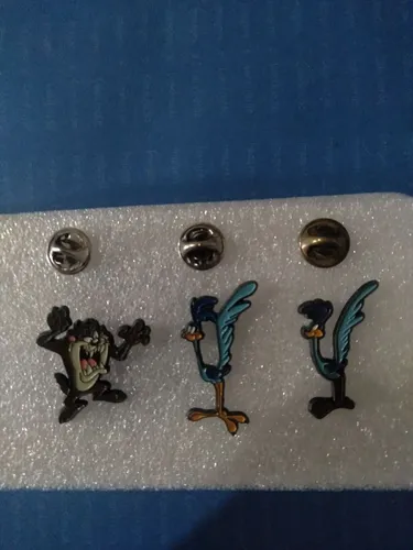 PINS LOONEY TUNES