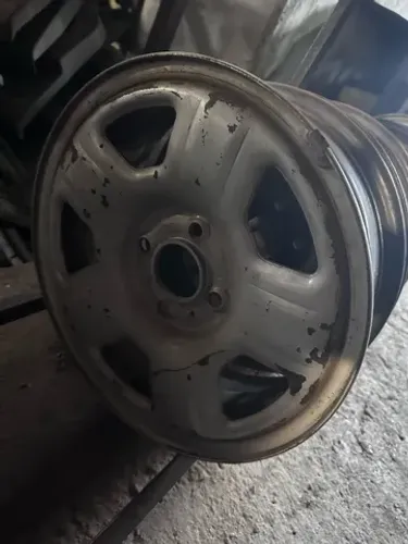 Roda de eco Sport  usada 100 avista