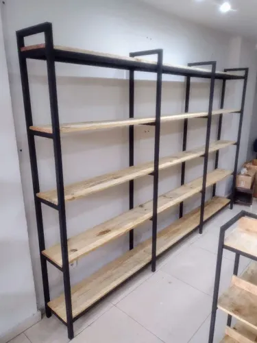 Prateleiras estilo industrial