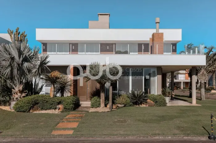 Sobrado à venda, 4 quartos, 3 suítes, 4 vagas, Condomínio Playa Vista - Xangri-Lá/RS