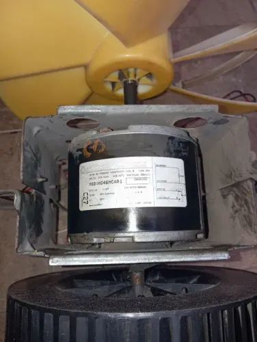 Motor ventilador de Ar Condicionado Springer Midea