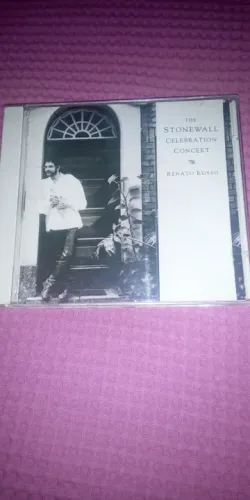CD Renato Russo stonewall