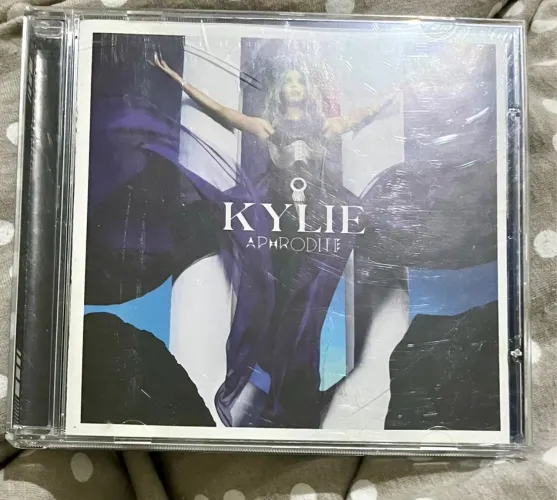 Kylie Minogue - Aphrodite BR-AA