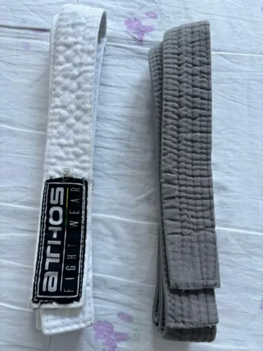 Faixa de kimono cinza