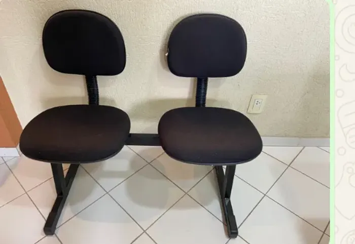 Cadeira Dupla usada 