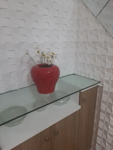 Vaso decorativo vermelho 