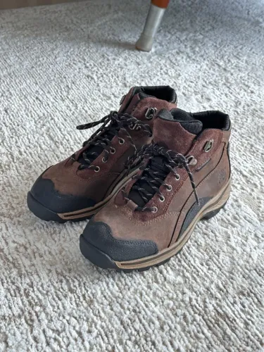 Bota Timberland Waterproof Original Nunca Usada - tamanho 34 - Marrom Escuro