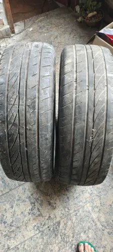 Pneus 235/60R18 (somente o par)